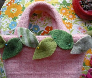 Felt-Flower-Mini-Tote7