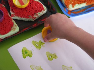 из крышек от бутылок (2)