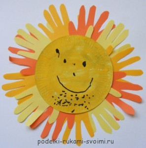 Детские поделки. Что можно сделать из отпечатков рук (27)