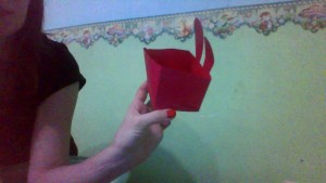 Поделки из бумаги. Зайчик своими руками. 